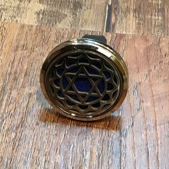 Silver Essential Oil Car Diffuser - Picture 3 of 7